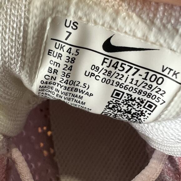 NIke Air Max Pink Flyknit Racer Women's Size 7 Pink Pearl Shoes Sneakers - Picture 13 of 16